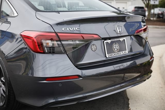 Used 2023 Honda Civic Touring image 5