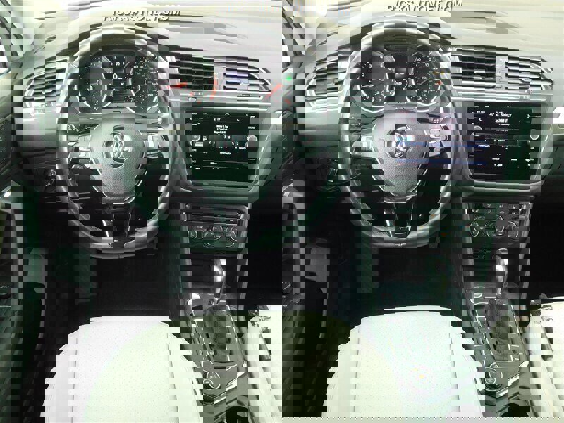 Used 2019 Volkswagen Tiguan SEL image 8