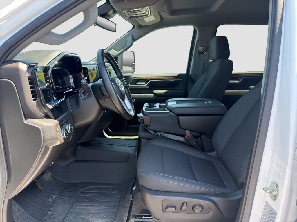 Used 2024 GMC Sierra 2500 SLE w/ SLE Value Package; AWD/4WD image 9