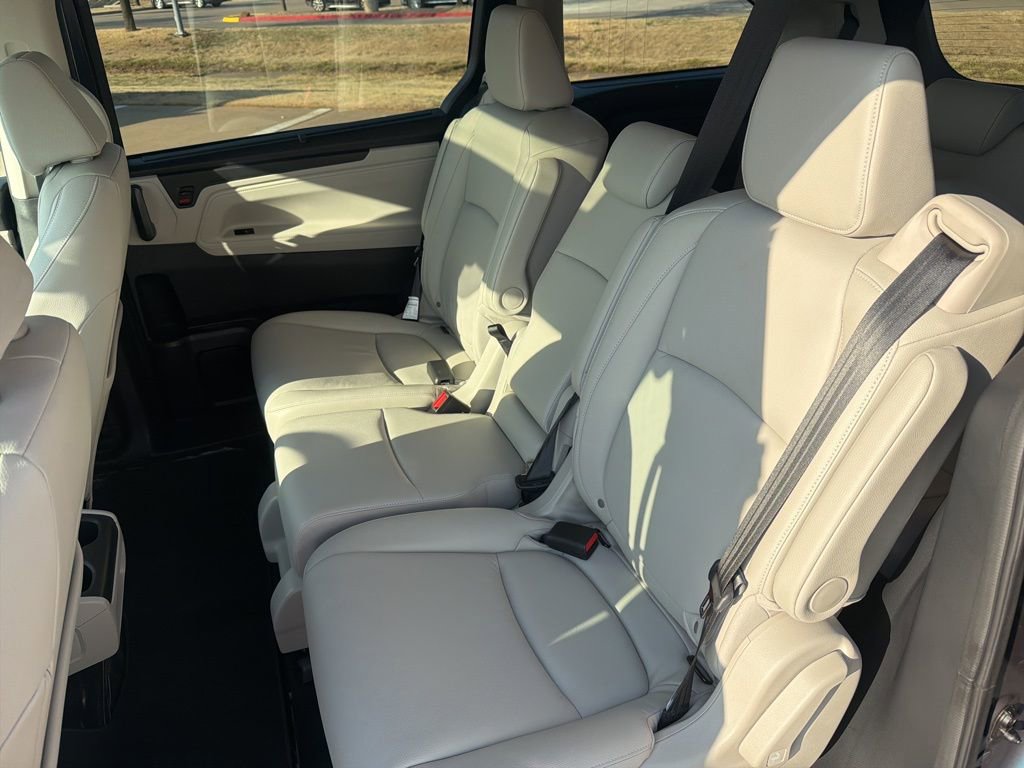 Certified 2026 Honda Odyssey EX-L image 18