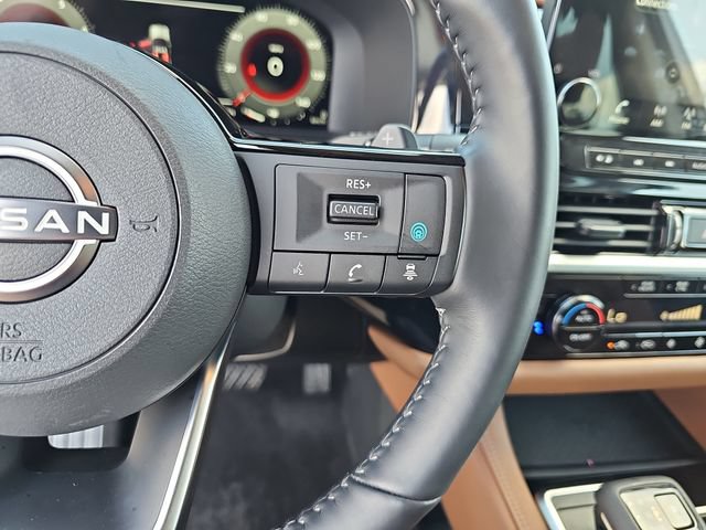 Used 2025 Nissan Pathfinder Platinum FWD image 20