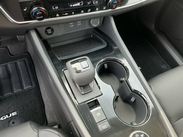 New 2026 Nissan Rogue Dark Armor AWD/4WD image 13