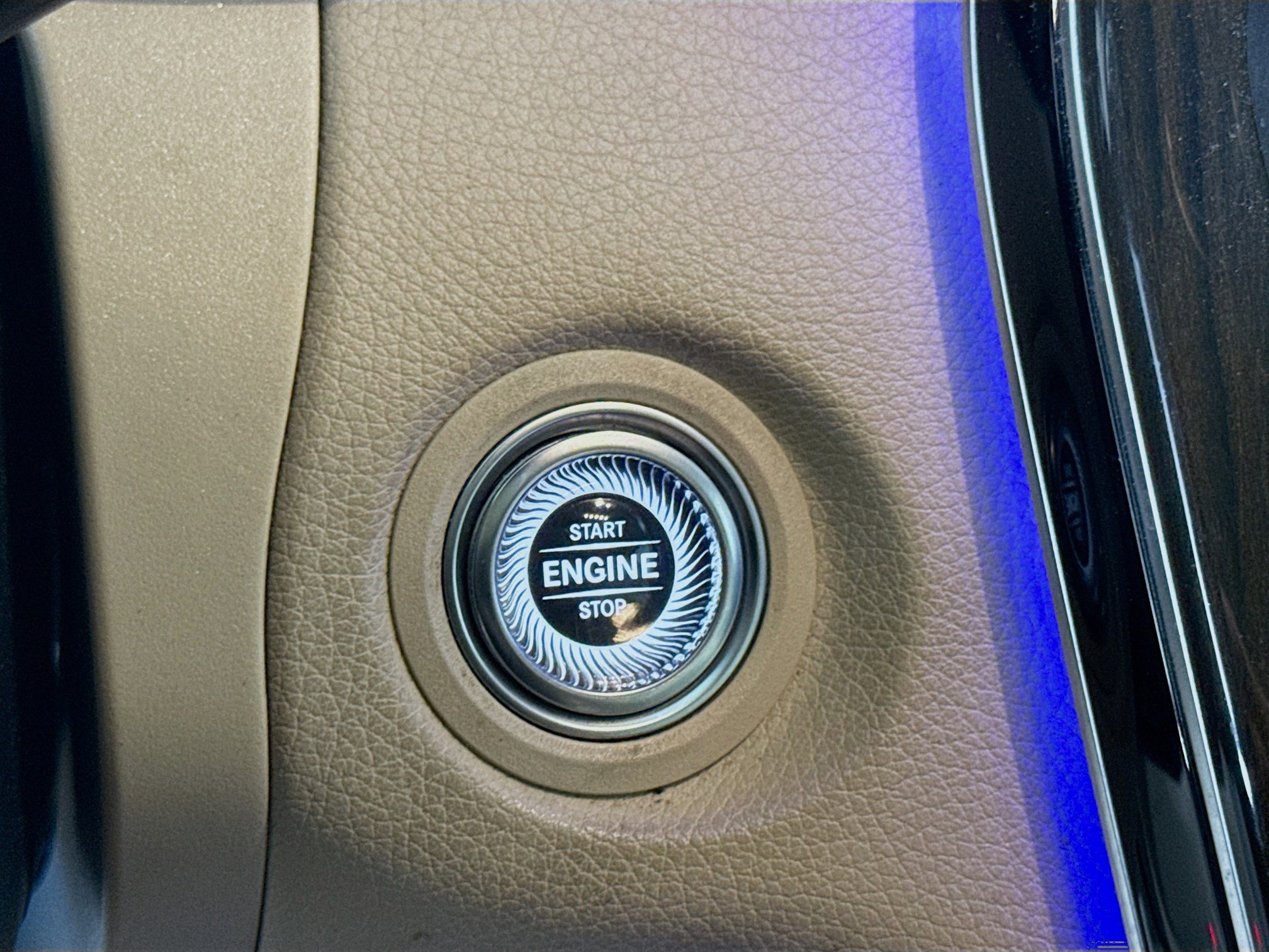 Used 2022 Mercedes-Benz GLC 300 w/ Premium Package Lite image 21