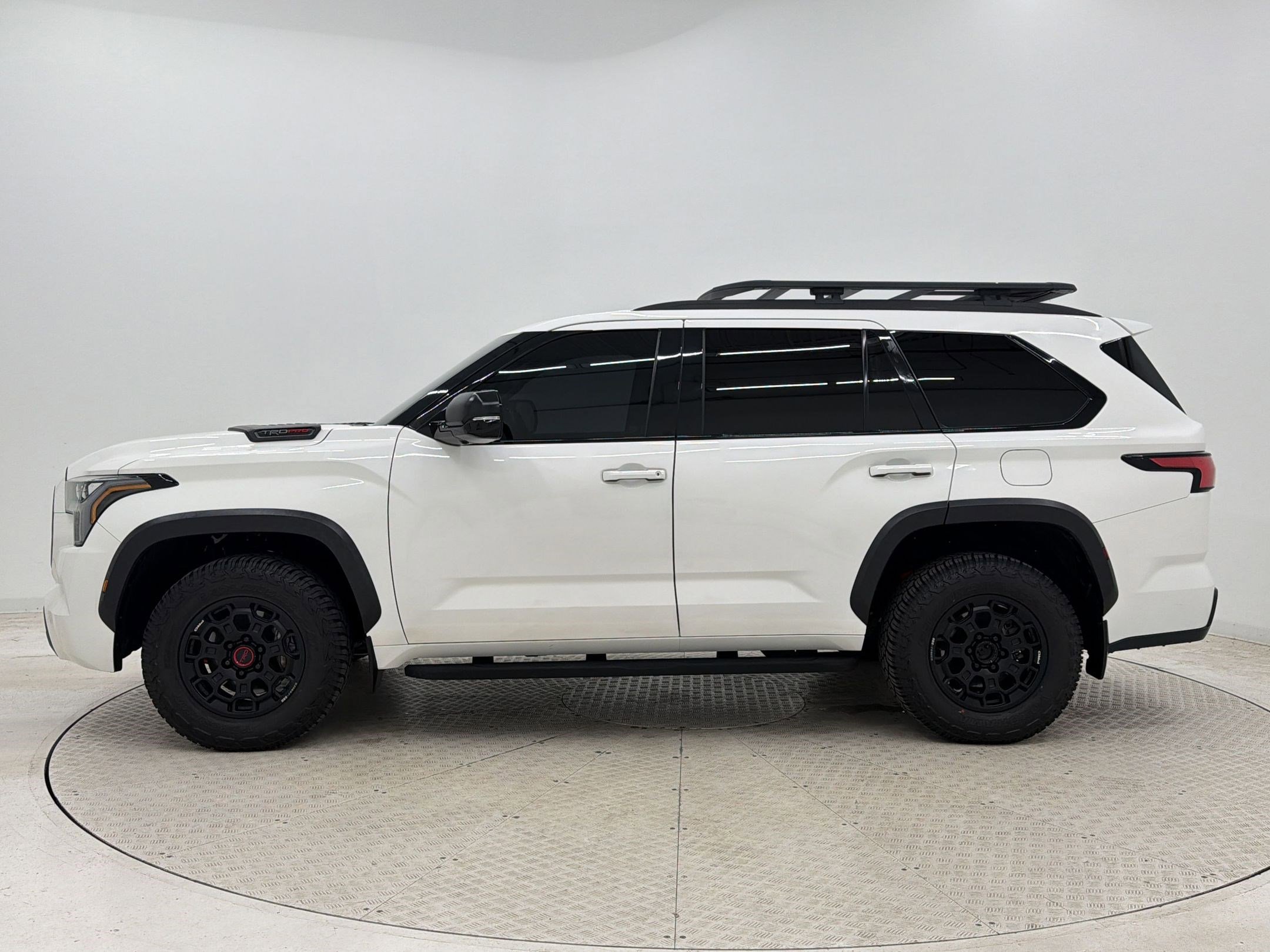 Used 2023 Toyota Sequoia TRD Pro AWD/4WD image 2