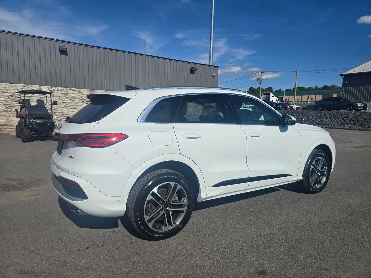 Used 2025 Audi Q5 Premium AWD/4WD image 6
