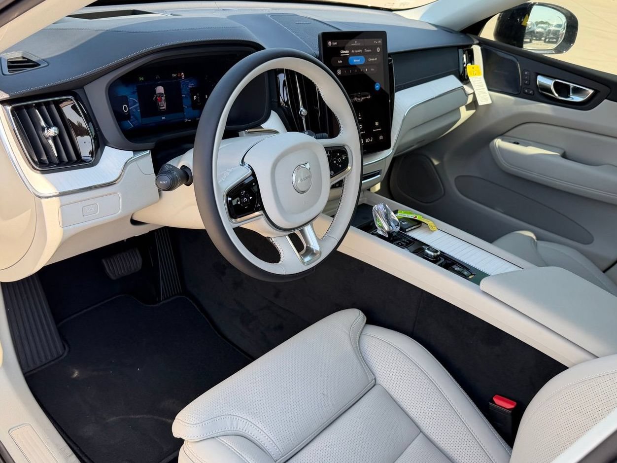 New 2027 Volvo XC60 B5 Ultra AWD/4WD image 13