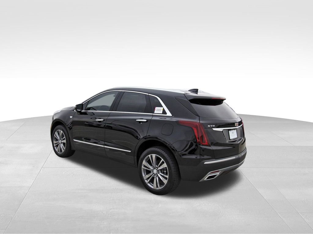 New 2026 Cadillac XT5 Premium Luxury image 3