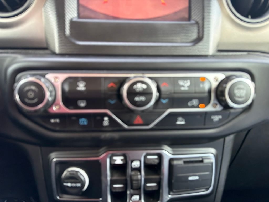 Used 2023 Jeep Wrangler Unlimited AWD/4WD image 26
