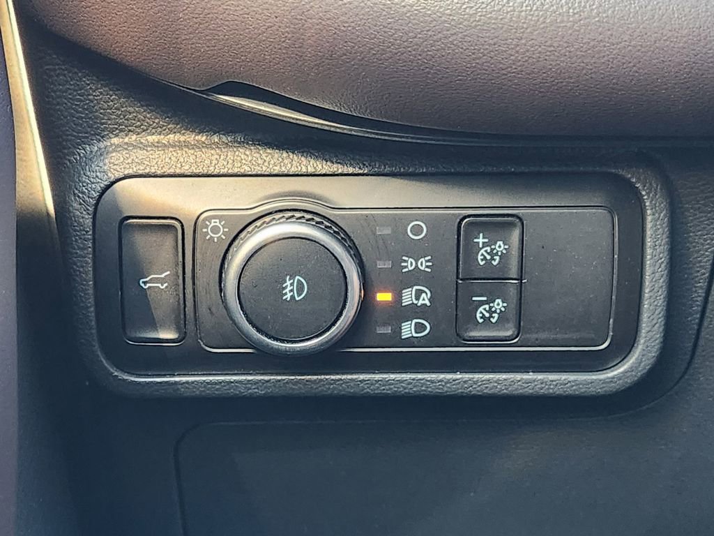 Used 2025 Ford Explorer Platinum w/ LUX Leather Package image 23