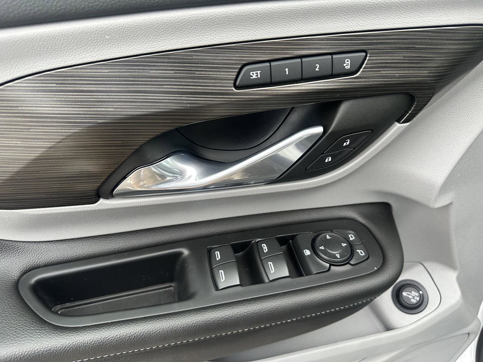 Used 2022 GMC Terrain SLT w/ Infotainment Package II image 21