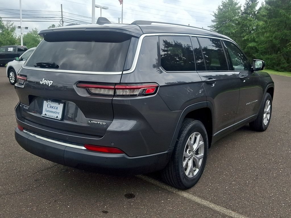 Used 2022 Jeep Grand Cherokee L Limited AWD/4WD image 9