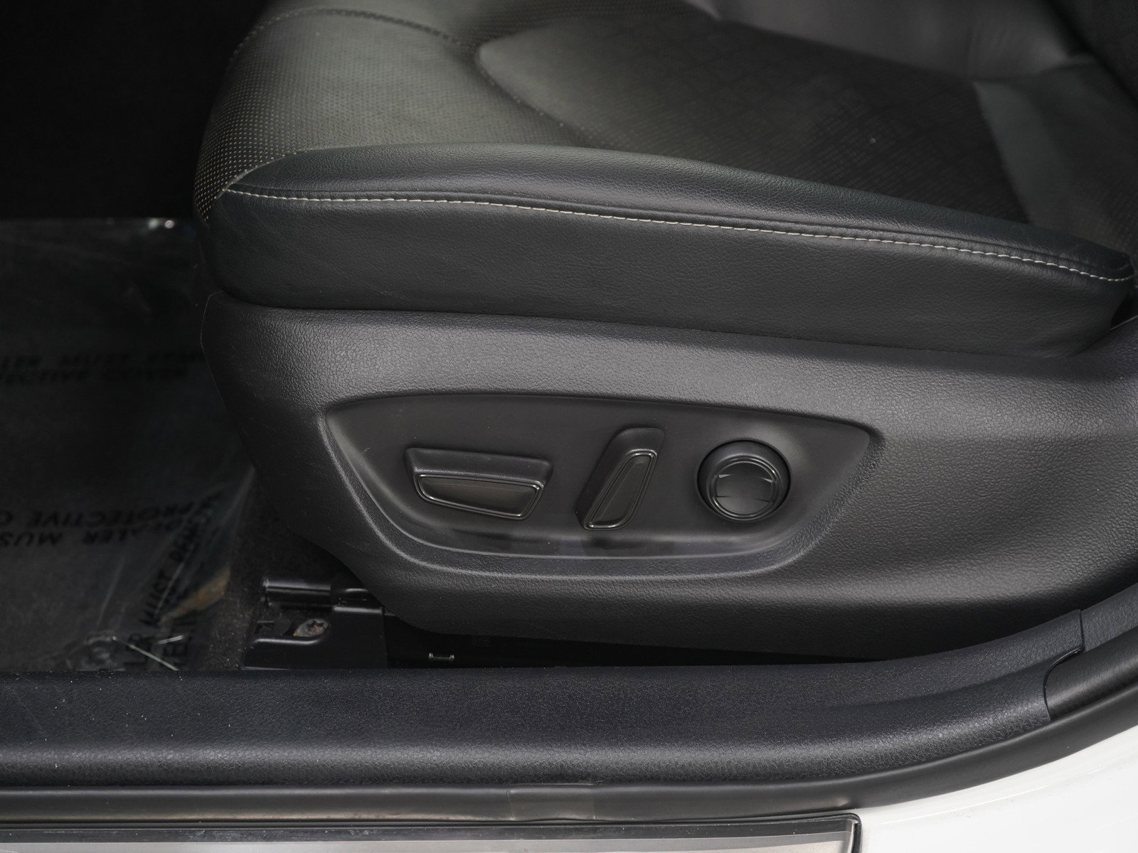 Used 2020 Toyota Camry XSE FWD image 20