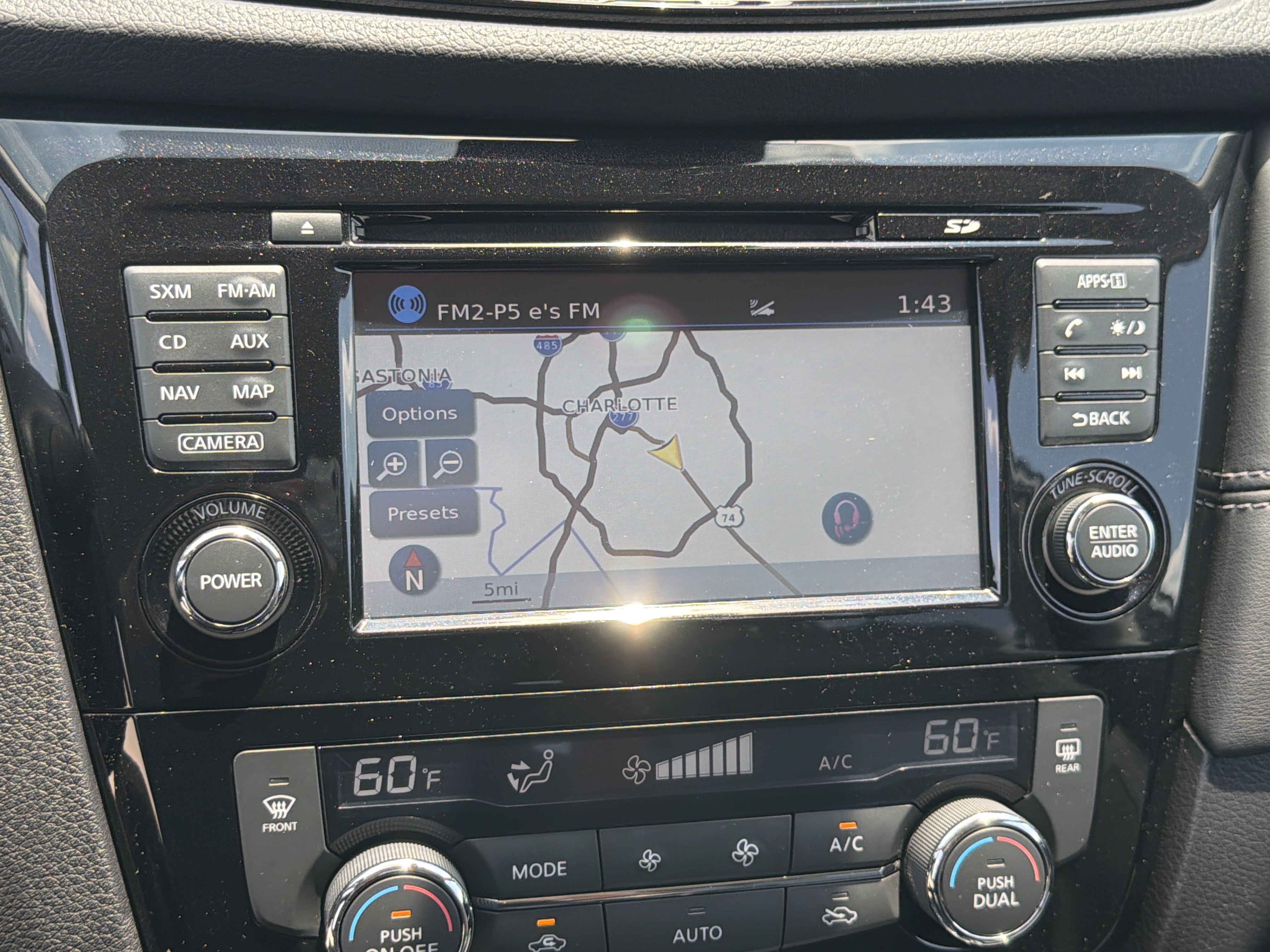 Used 2017 Nissan Rogue SL AWD/4WD image 24