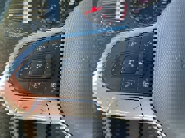 Used 2021 Volkswagen Atlas Cross Sport SE image 14