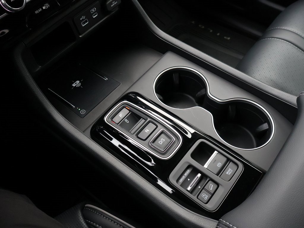 Certified 2025 Honda Pilot Elite image 26