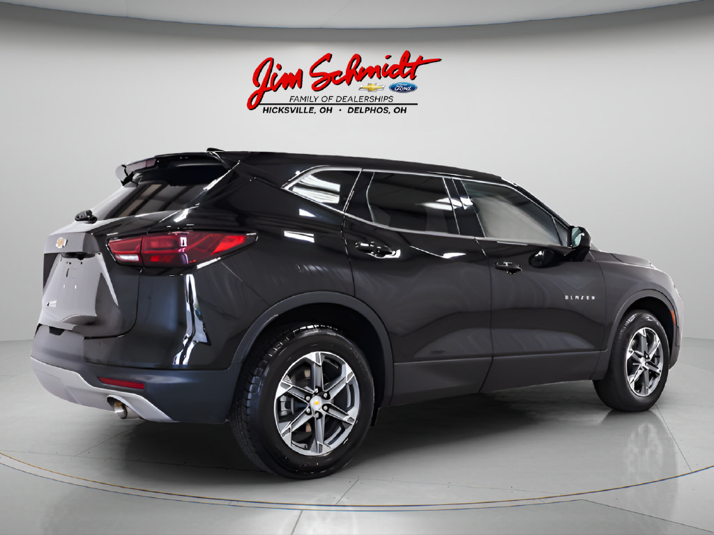 Used 2025 Chevrolet Blazer LT FWD image 6