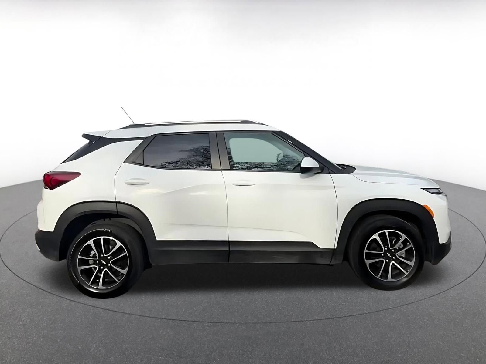 Used 2025 Chevrolet TrailBlazer LT image 16