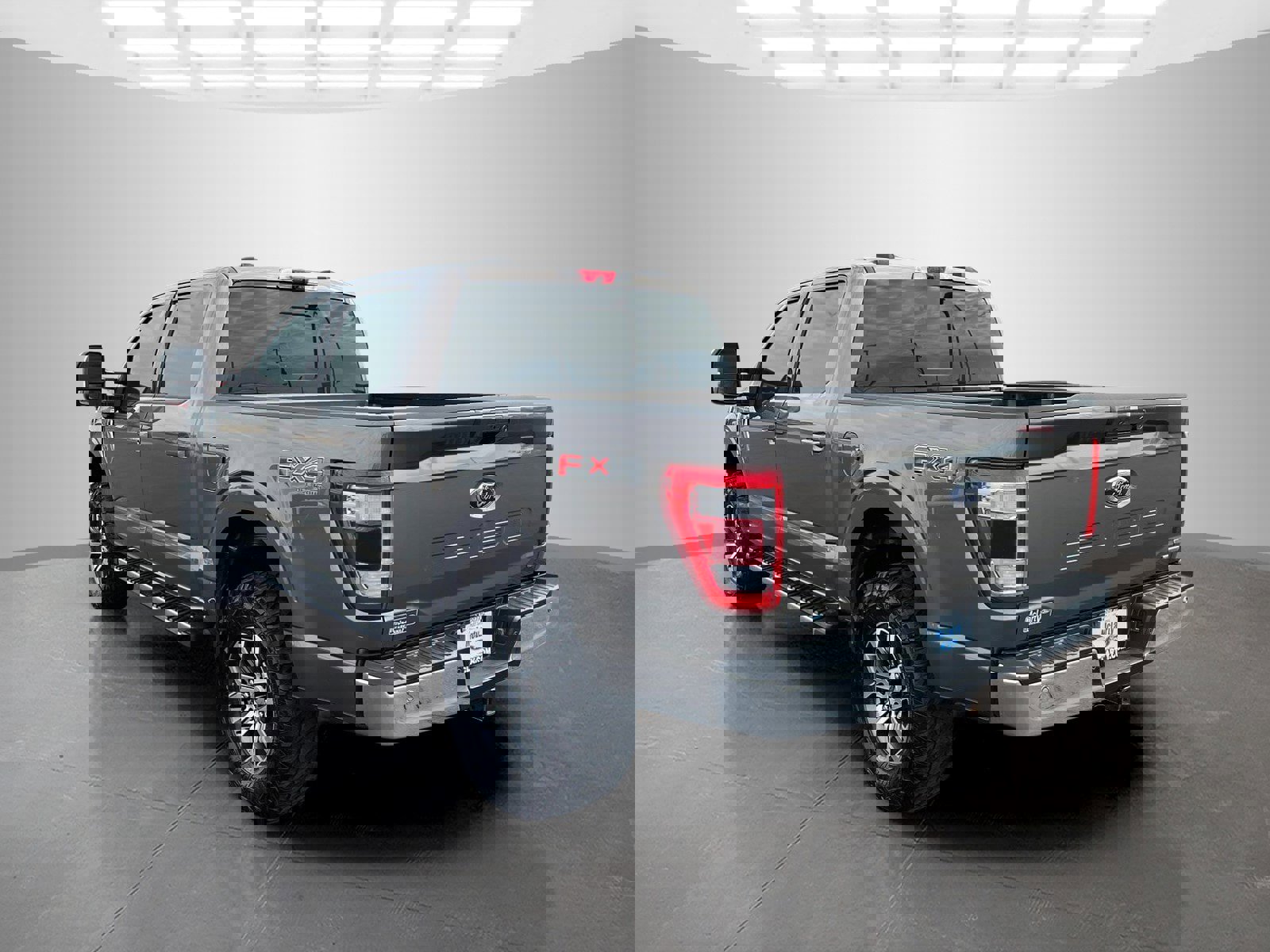 Used 2022 Ford F150 Lariat w/ Trailer Tow Package image 7