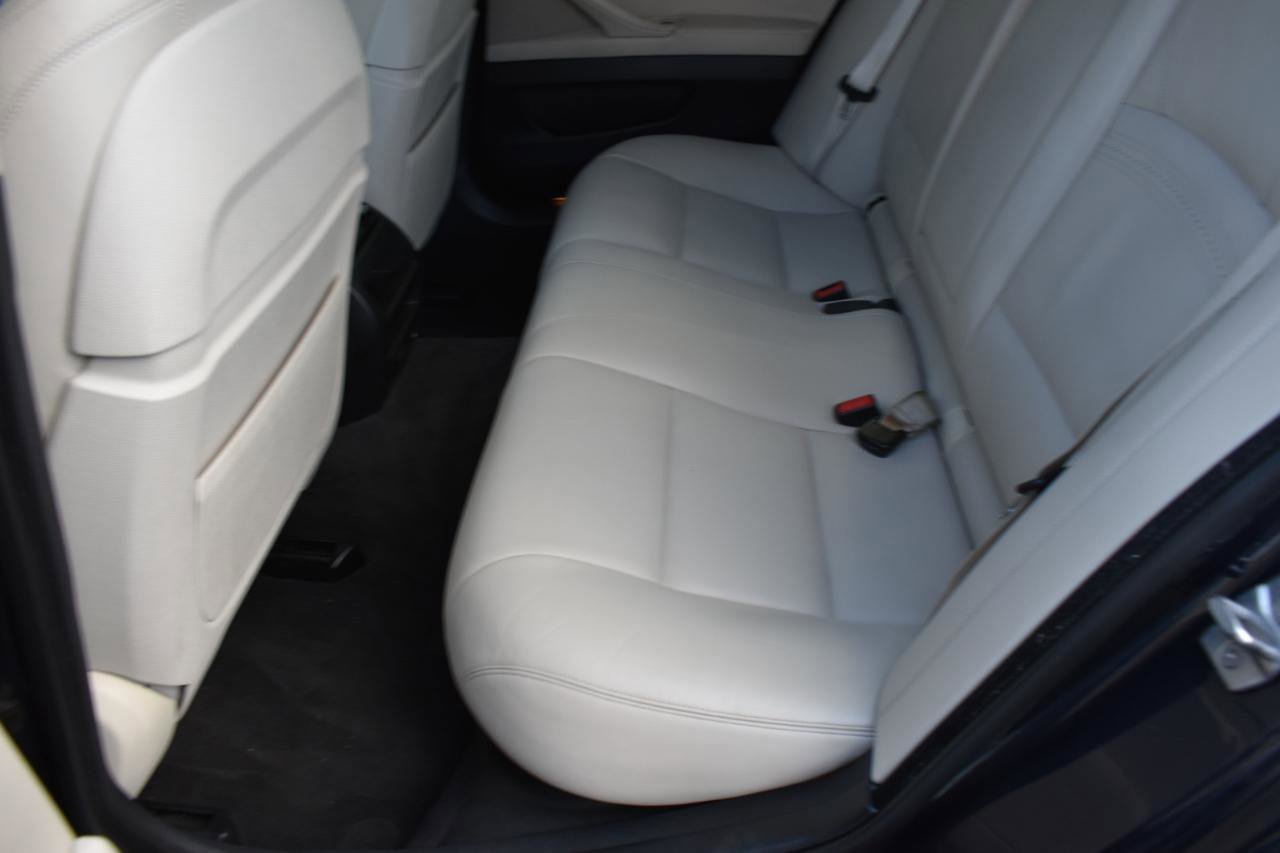 Used 2015 BMW 550i Sedan RWD image 27