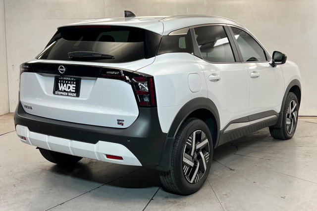 Used 2026 Nissan Kicks SV FWD image 5