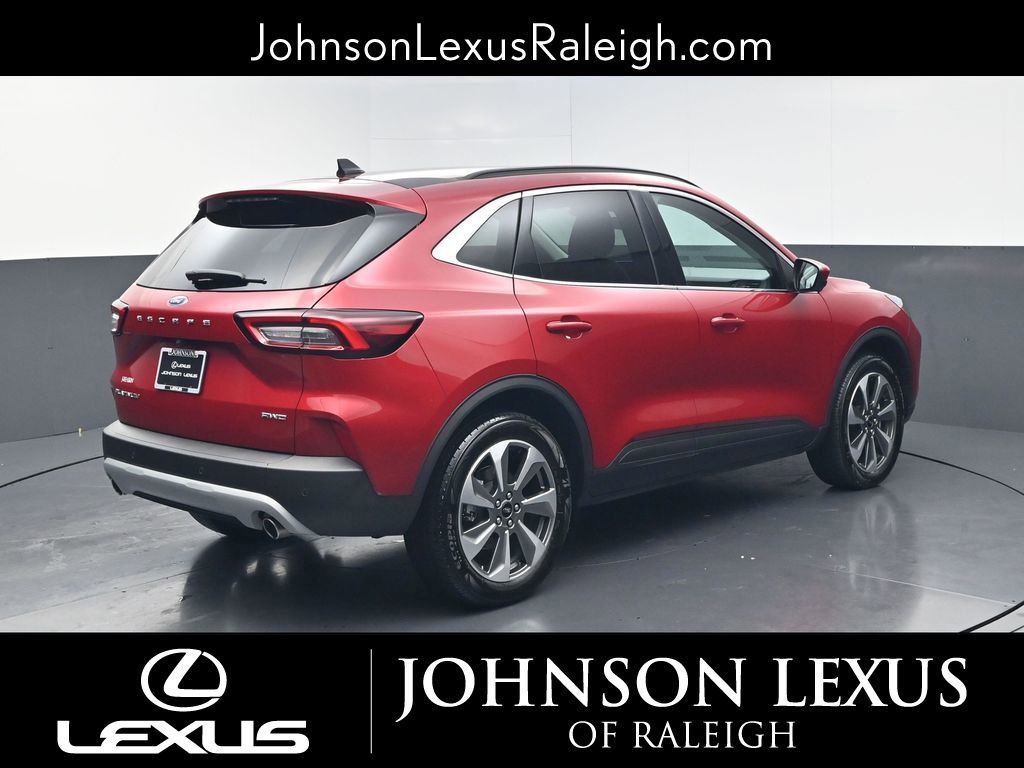 Used 2025 Ford Escape Platinum w/ Premium Technology Package image 9