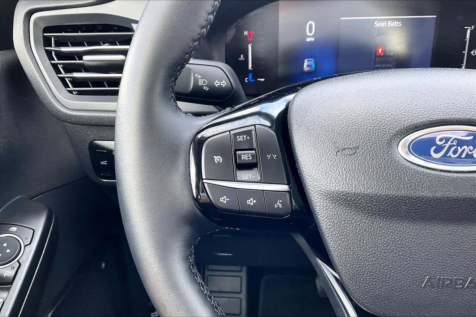 Used 2026 Ford Escape Active w/ Cold Weather Package FWD image 22