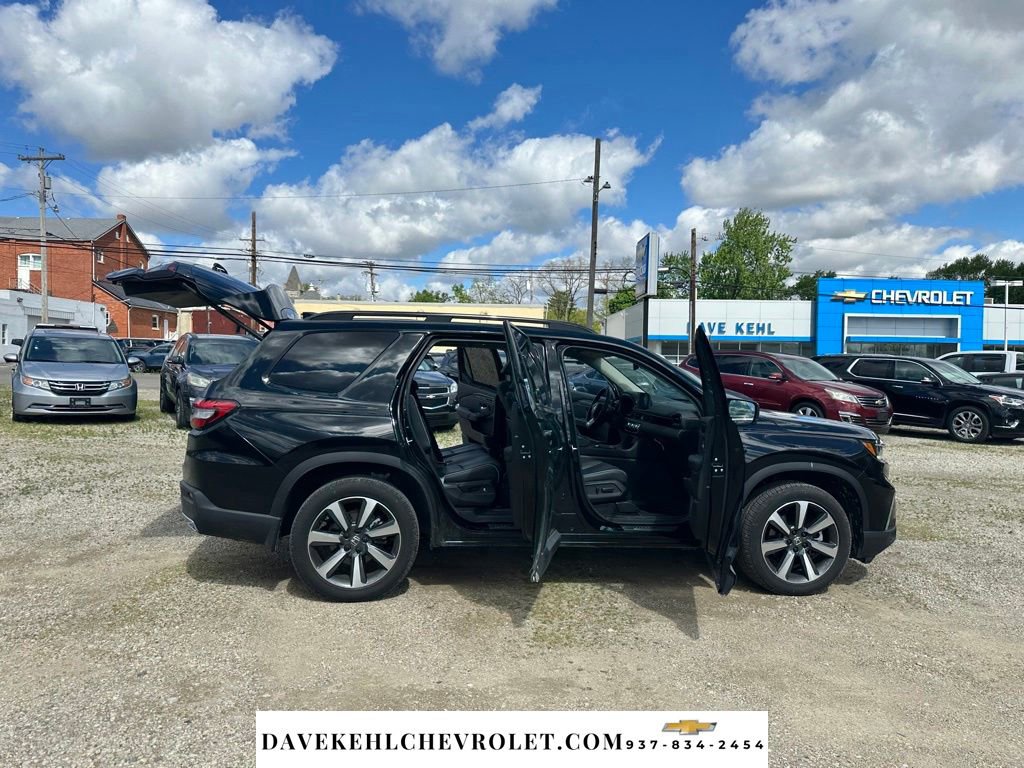 Used 2025 Honda Pilot Elite image 39