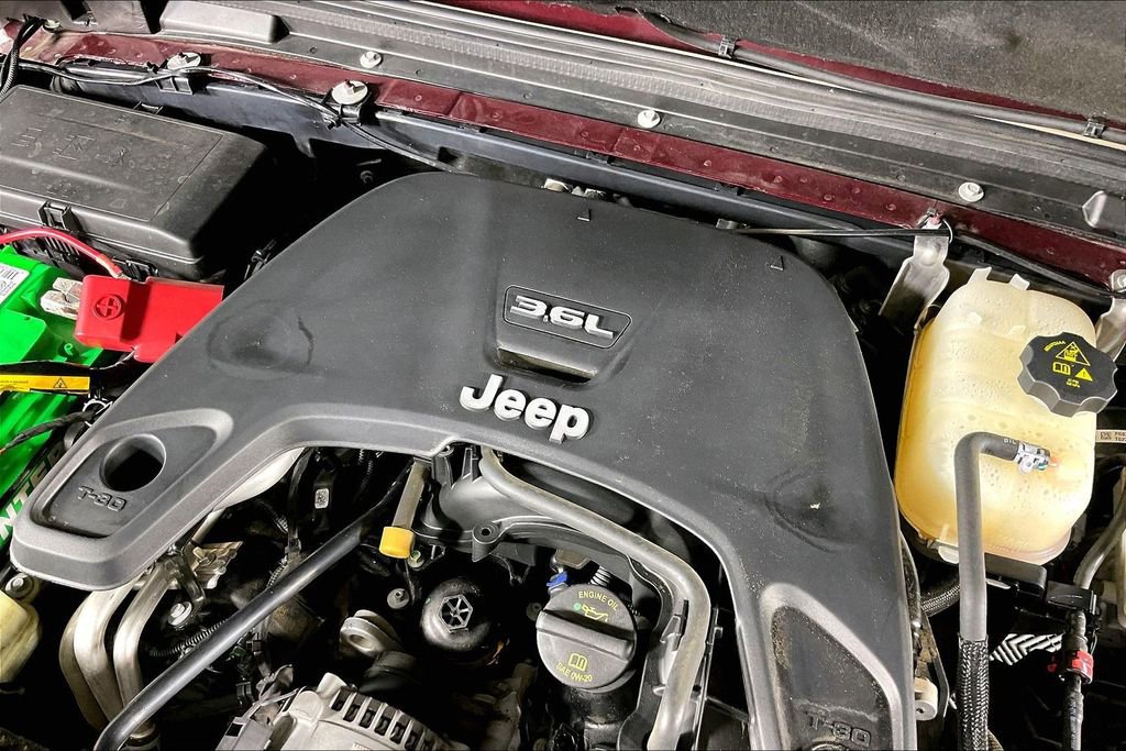 Used 2021 Jeep Gladiator Overland w/ Popular Equipment Package AWD/4WD image 42