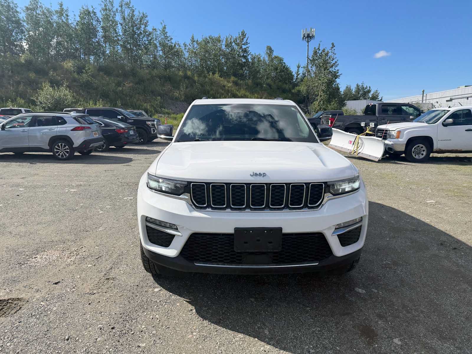 Used 2024 Jeep Grand Cherokee Limited 4xe AWD/4WD image 4