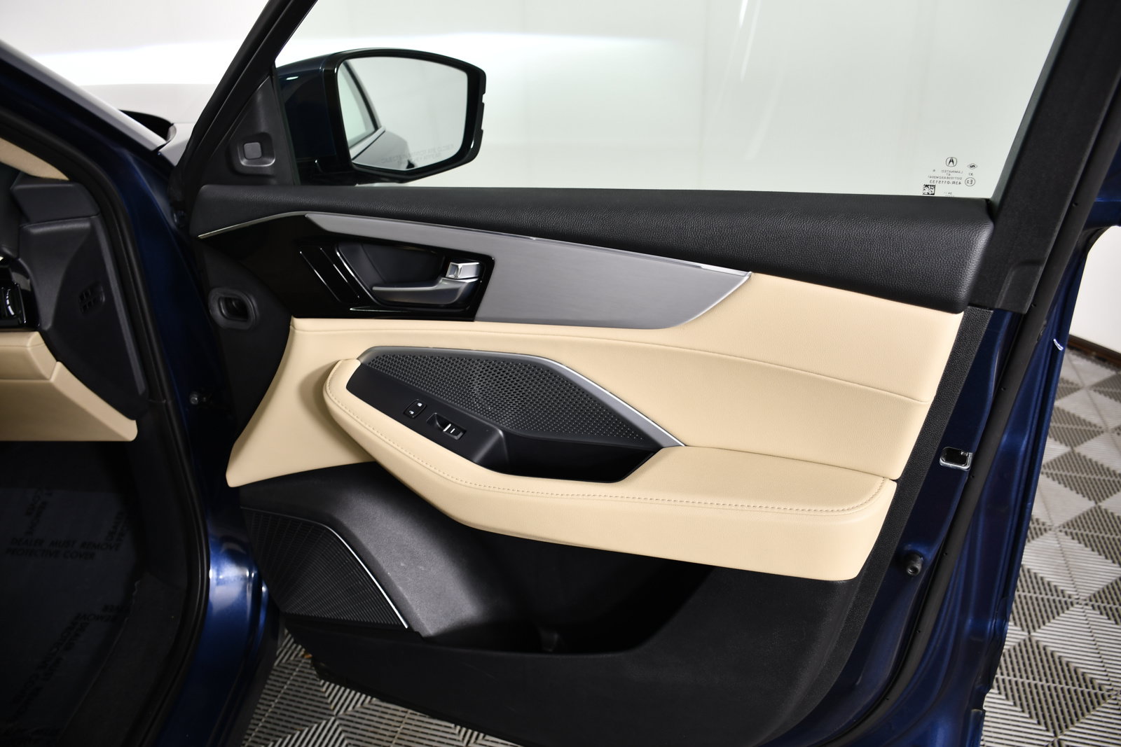 Certified 2025 Acura MDX SH-AWD image 40