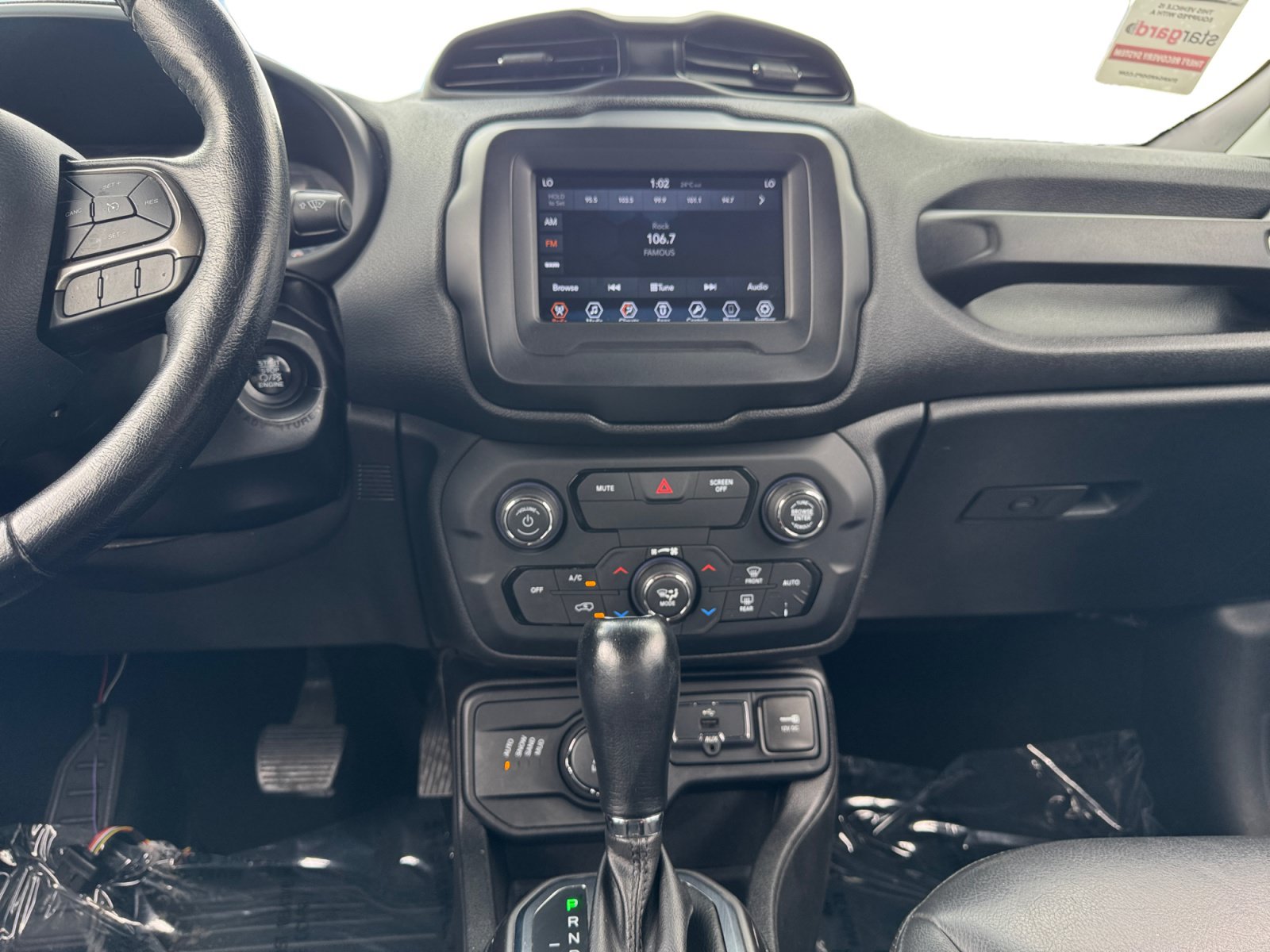 Used 2018 Jeep Renegade Limited AWD/4WD image 11