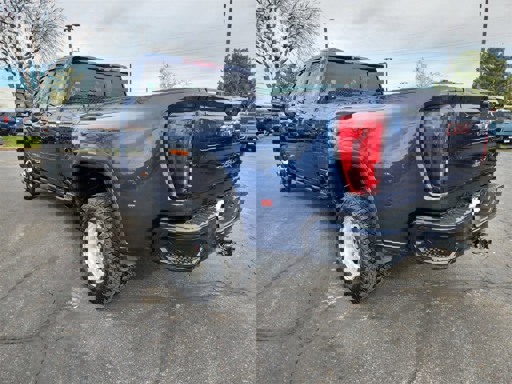 Used 2022 GMC Sierra 3500 Denali w/ Denali Ultimate Package image 4