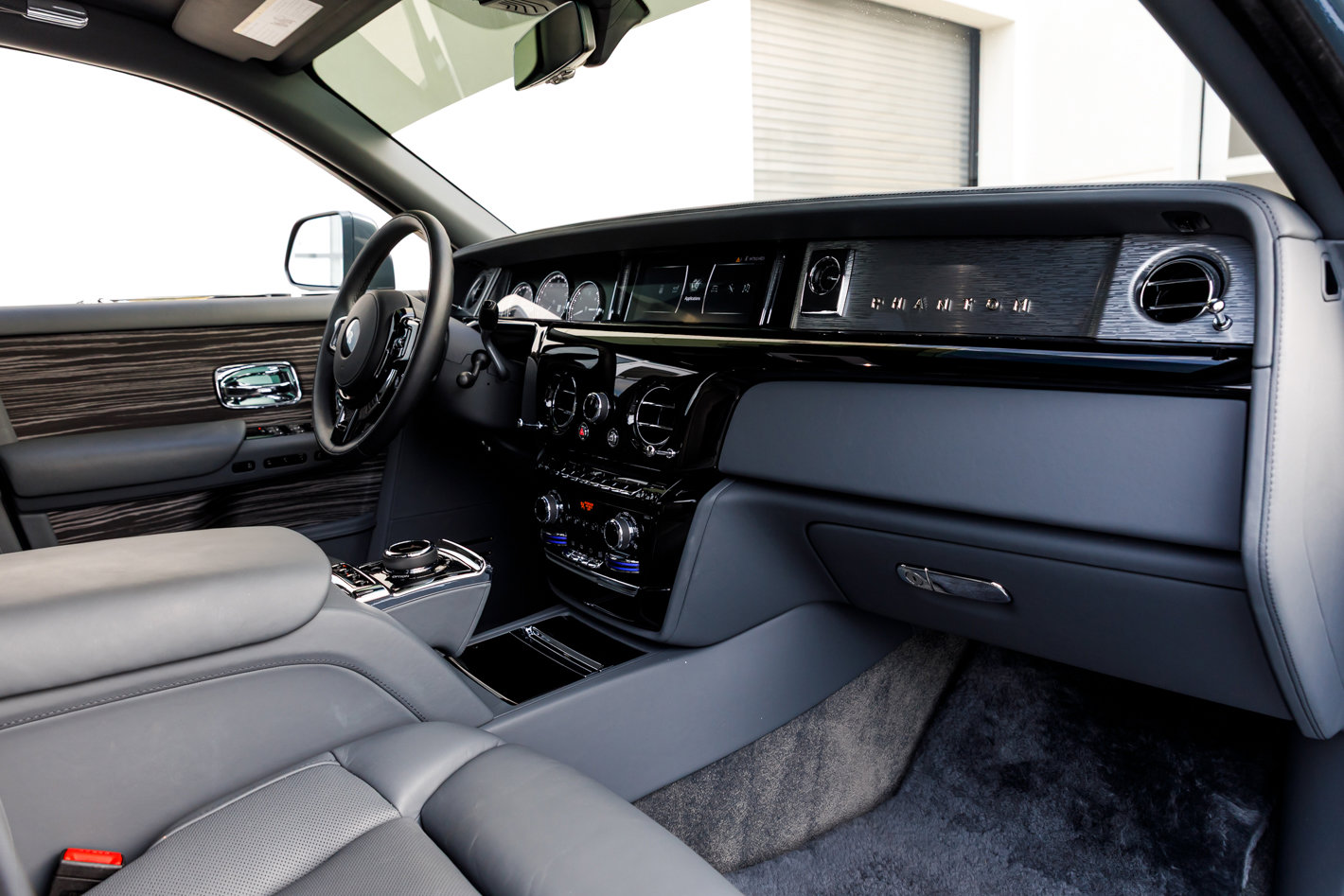 Certified 2023 Rolls-Royce Phantom Sedan w/ The Phantom Package image 47