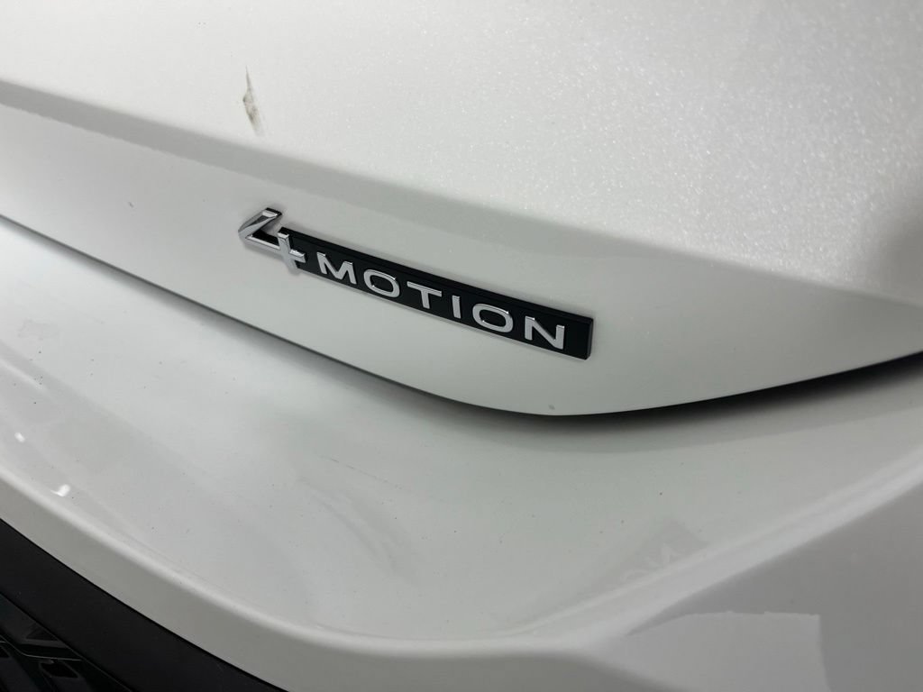 Used 2026 Volkswagen Tiguan SE R-Line AWD/4WD image 5