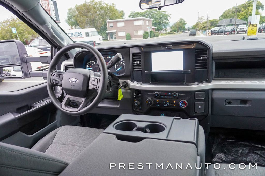 Used 2025 Ford F350 XL w/ XL Chrome Package image 28