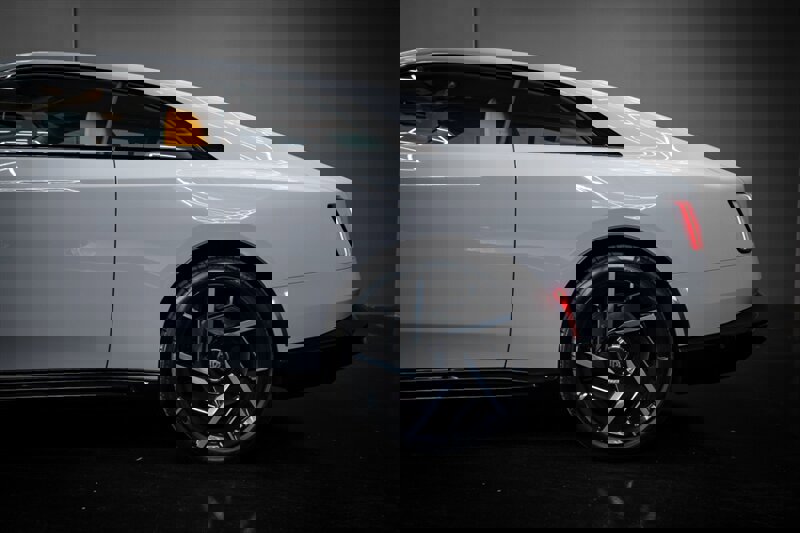 Used 2025 Rolls-Royce Spectre Black Badge w/ Spectre Enhancement Package image 29