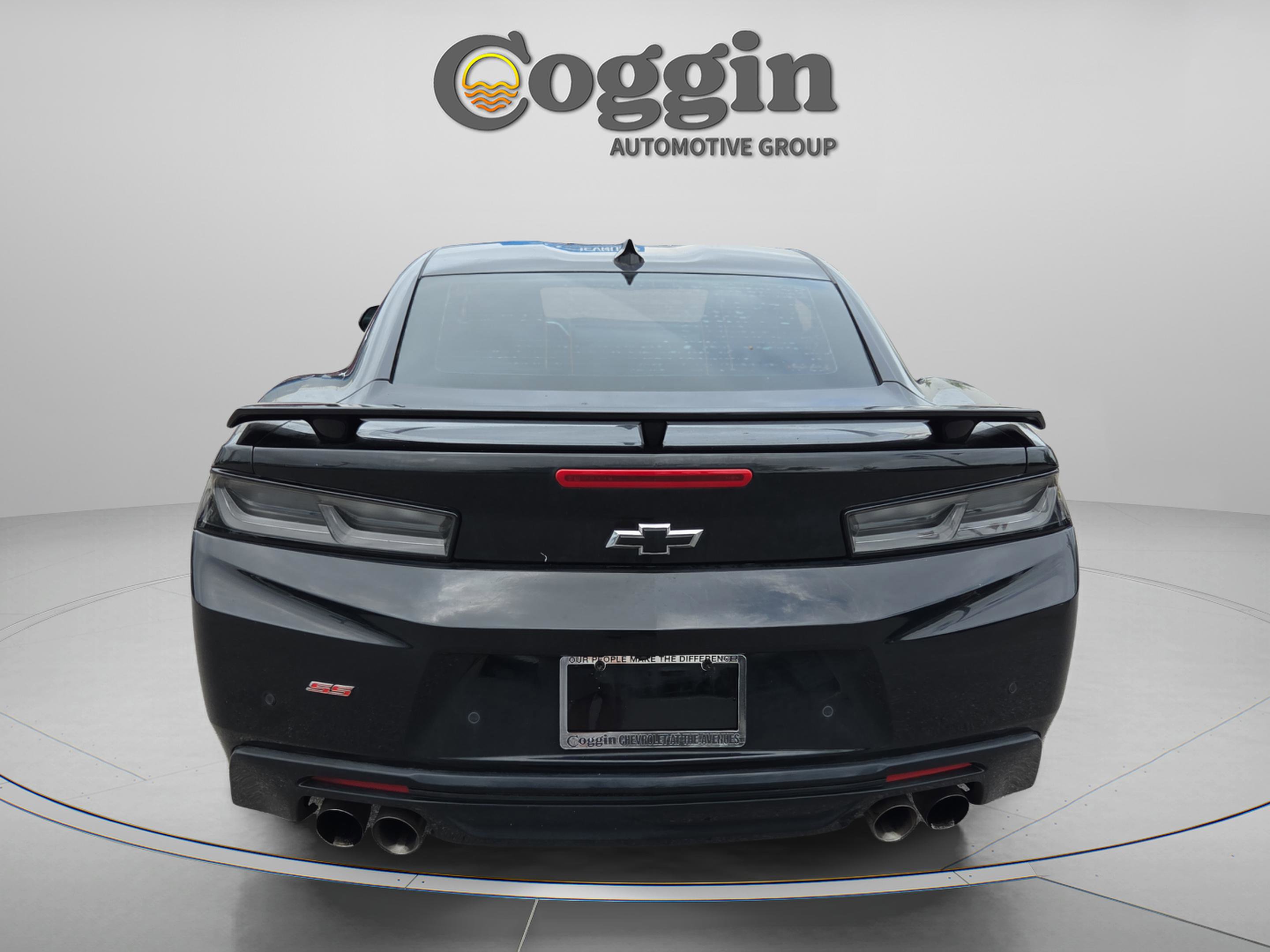 Used 2017 Chevrolet Camaro SS image 4