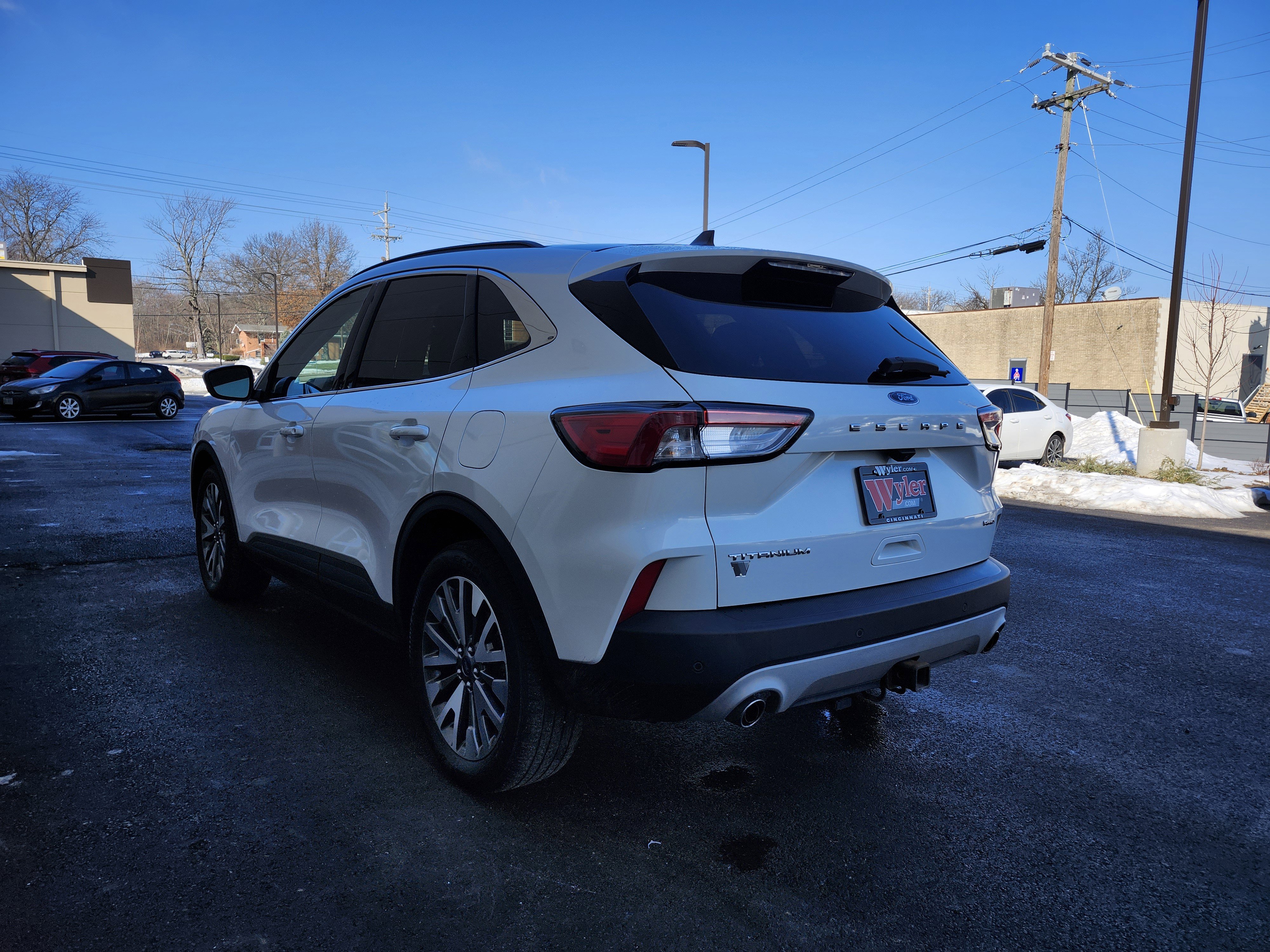 Used 2022 Ford Escape Titanium w/ Class II Trailer Tow Package image 31