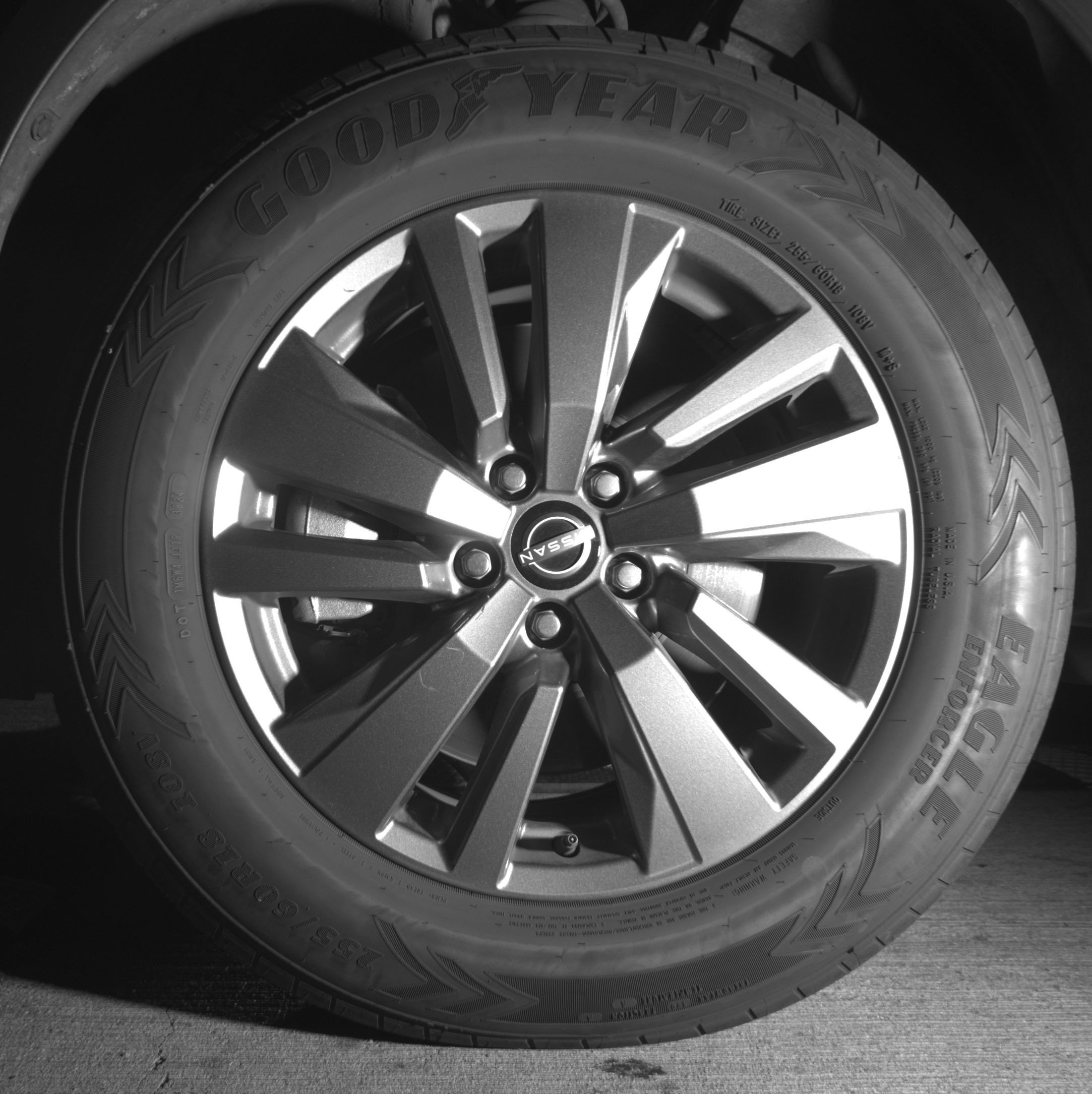 Used 2024 Nissan Pathfinder SV image 12