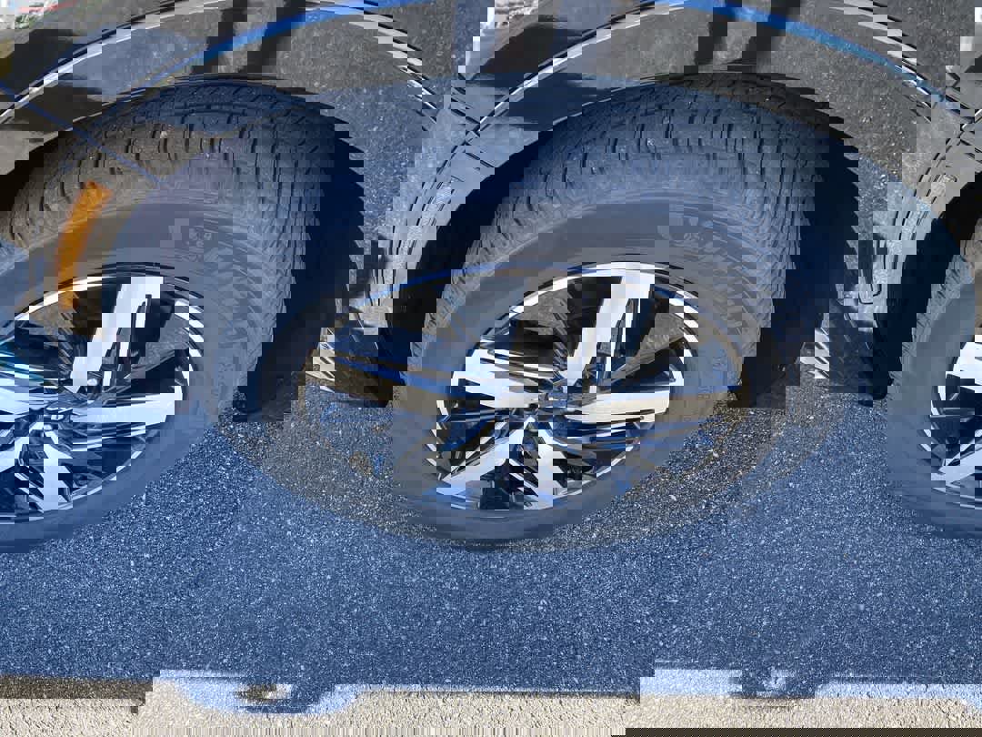 Used 2022 Kia Sorento EX w/ Panoramic Sunroof Package image 10