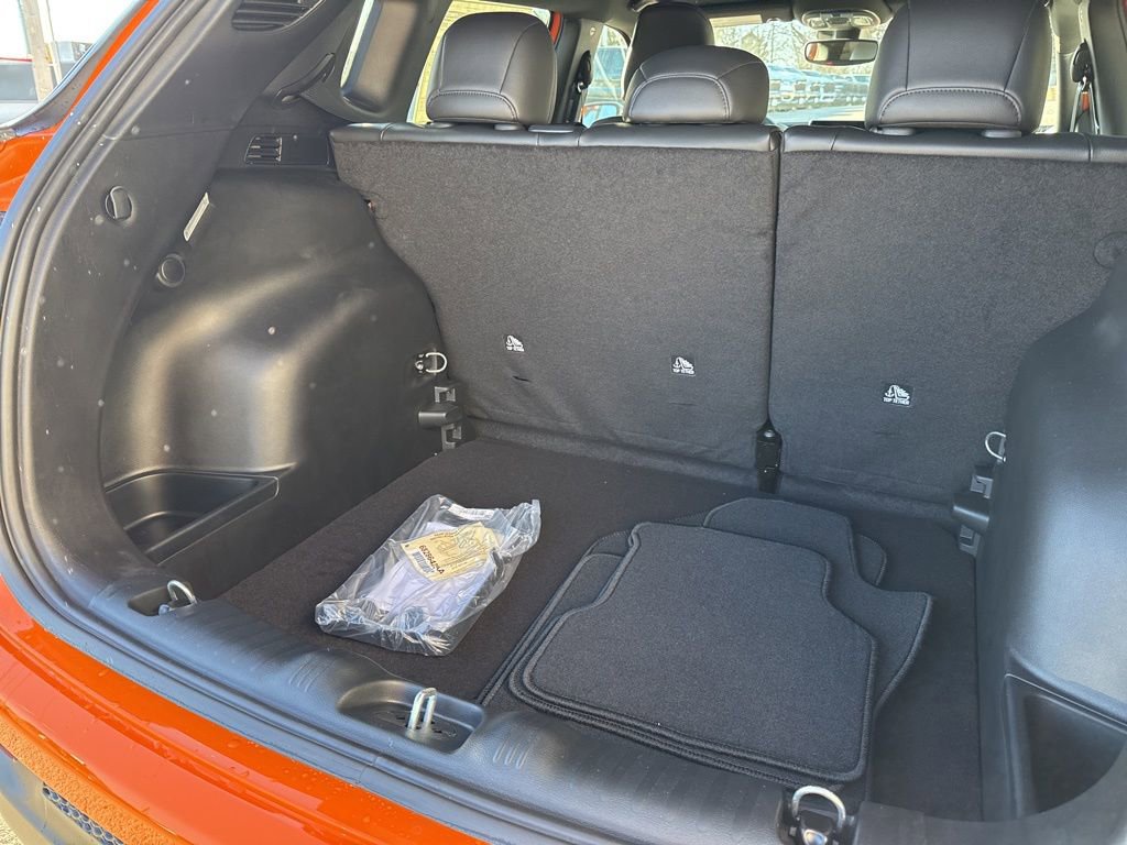 New 2026 Jeep Compass Latitude AWD/4WD image 30