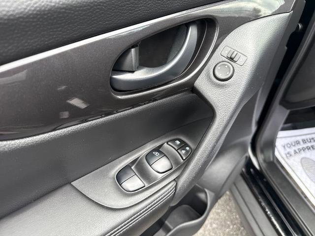 Certified 2020 Nissan Rogue S image 20