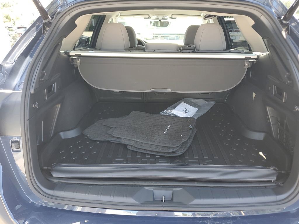 Used 2025 Subaru Outback Premium AWD/4WD image 26
