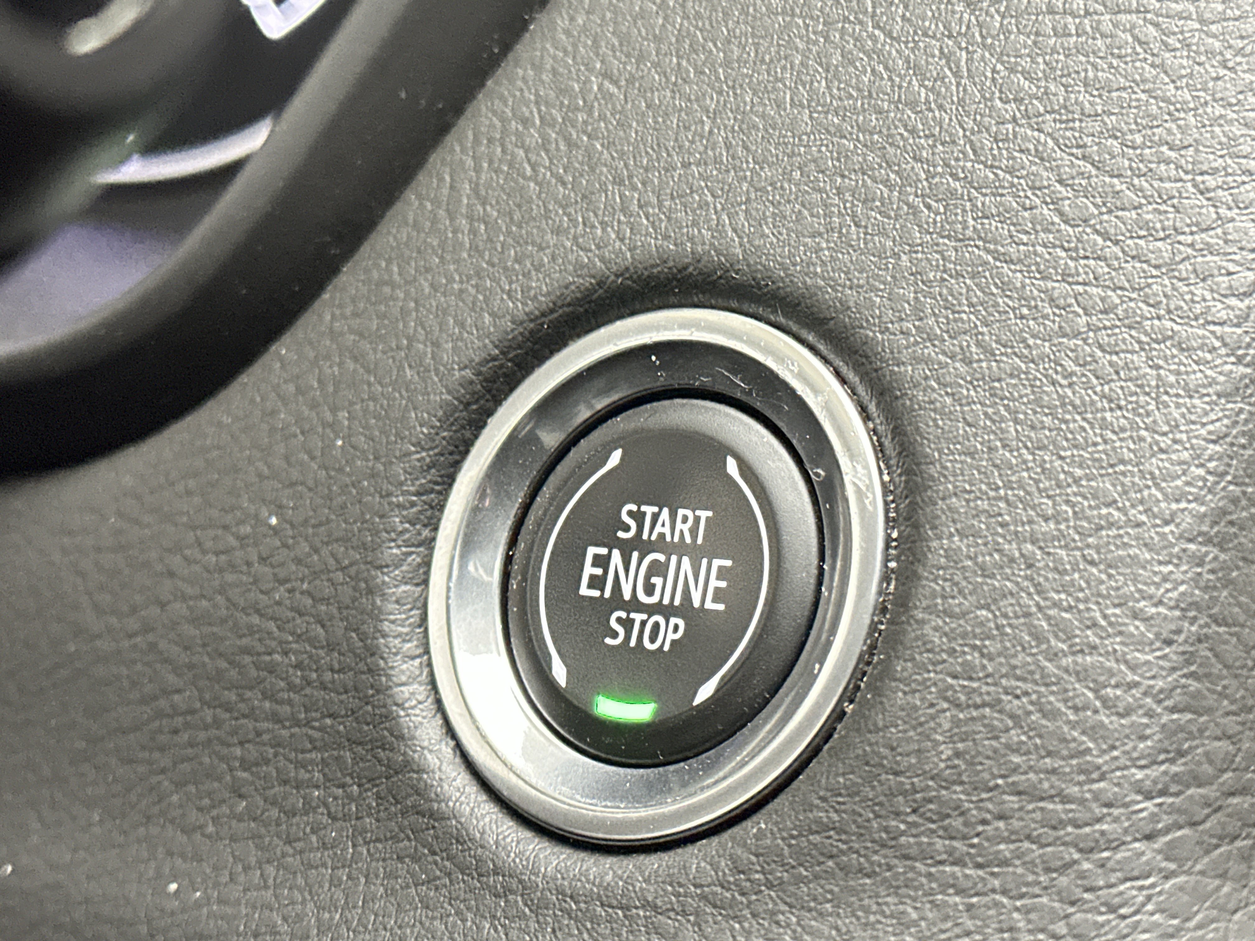 Used 2023 Cadillac XT4 Premium Luxury image 31