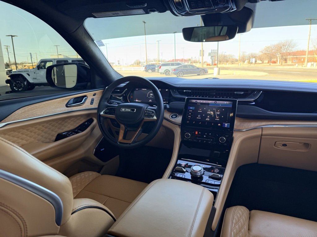 Used 2023 Jeep Grand Cherokee L Summit image 16