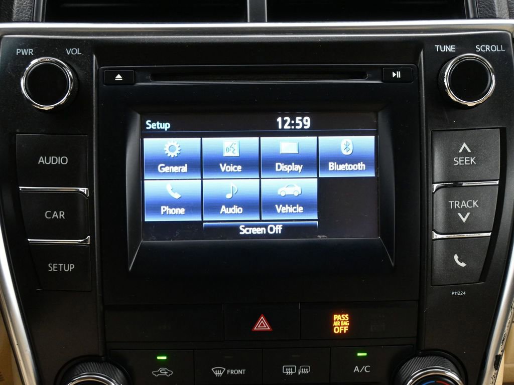 Used 2016 Toyota Camry LE image 8