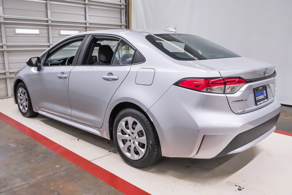 Used 2020 Toyota Corolla LE FWD image 8