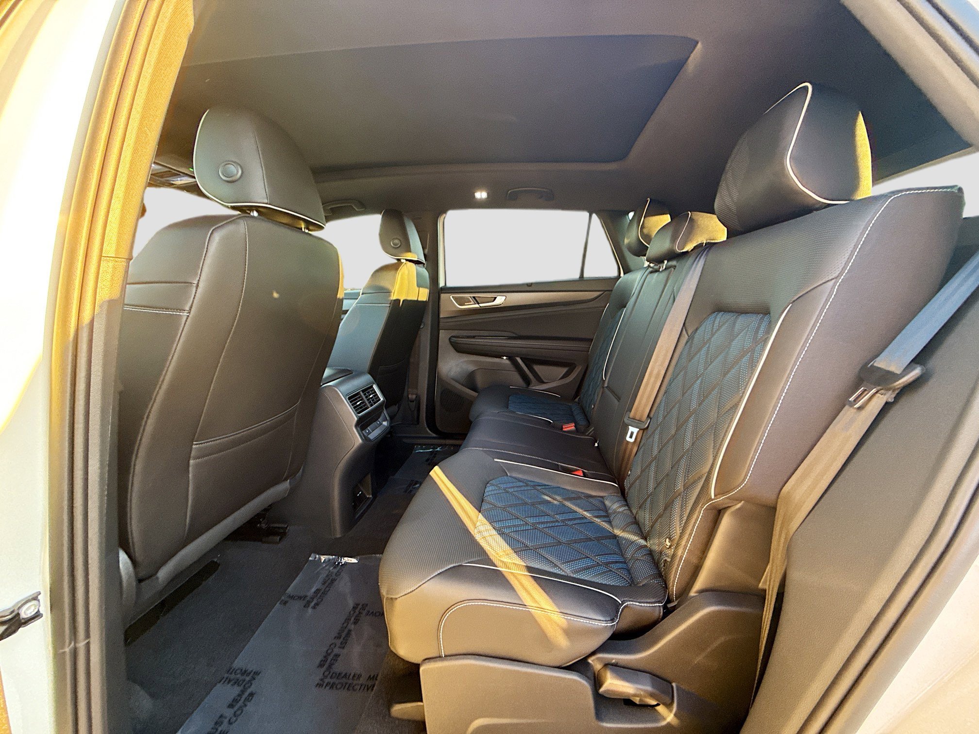 New 2026 Volkswagen Atlas Cross Sport SEL Premium R-Line image 21