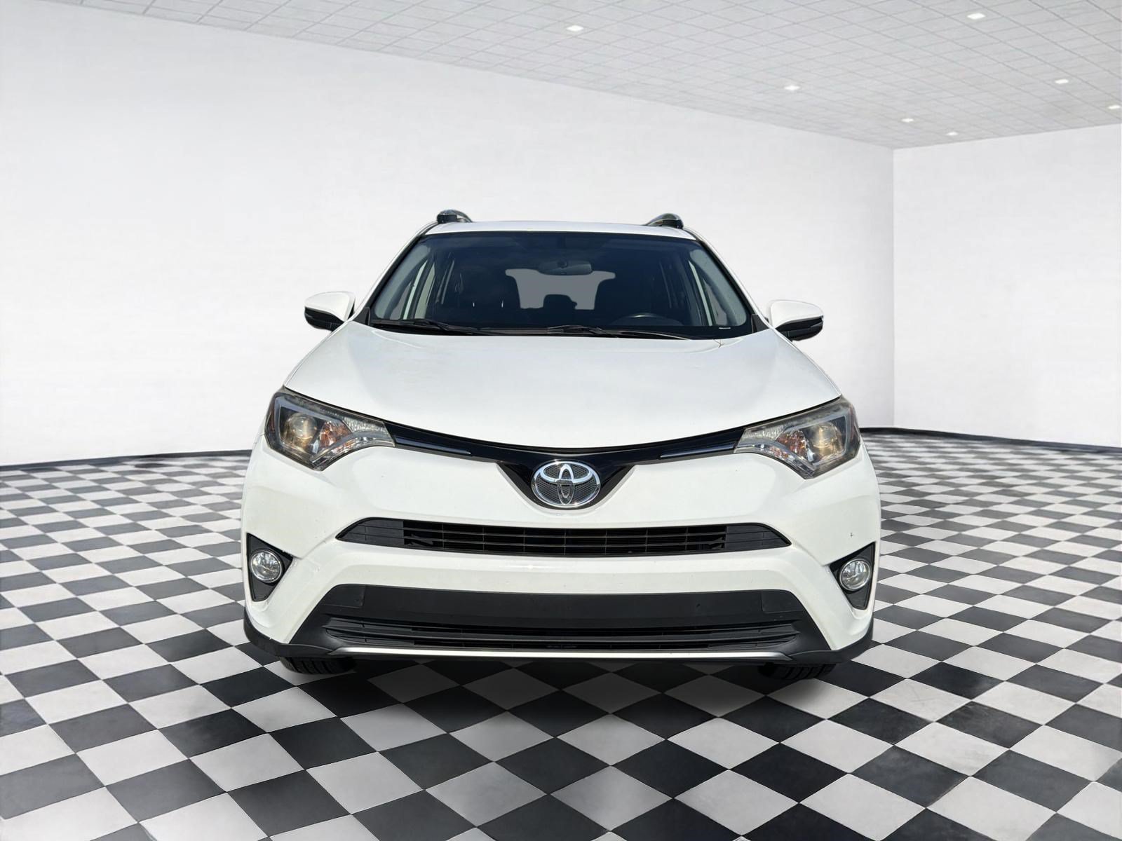 Used 2016 Toyota RAV4 XLE FWD image 2