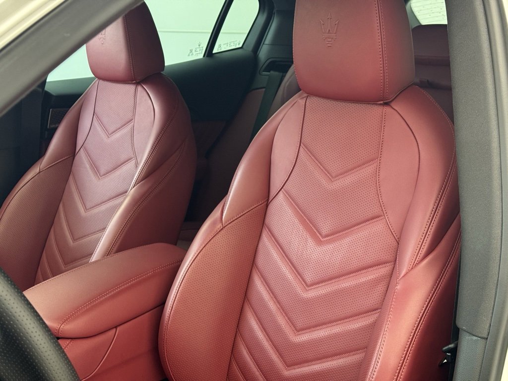 New 2024 Maserati Grecale Trofeo image 4